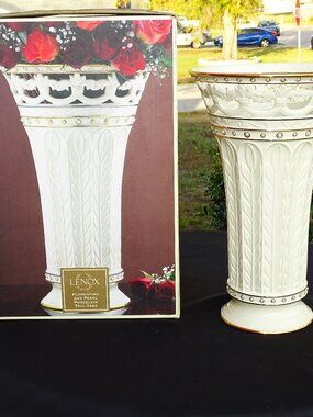 VINTAGE LENOX FLORENTINE AND PEARL PORCELAIN TALL VASE 16 IN TALL NEW IN BOX